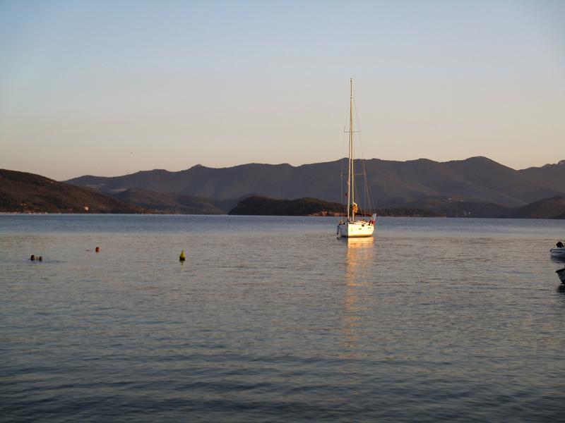 Sail boat in the sea of Horto