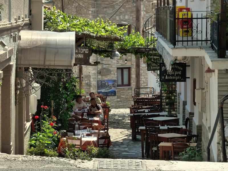 The traditional taverns of Portaria