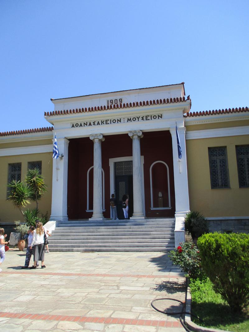 Visitors to the museum entrance